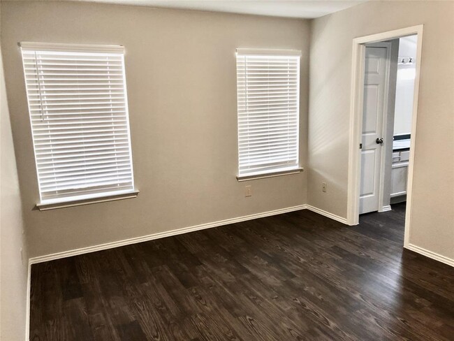 Building Photo - 1514 Carriage Hills Trail