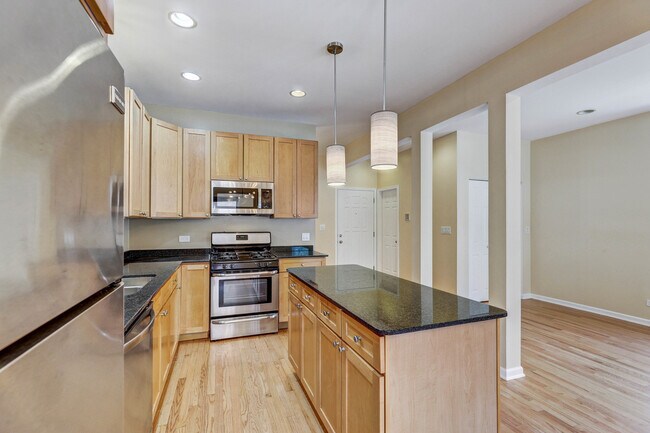 Building Photo - 2751 N Campbell Ave