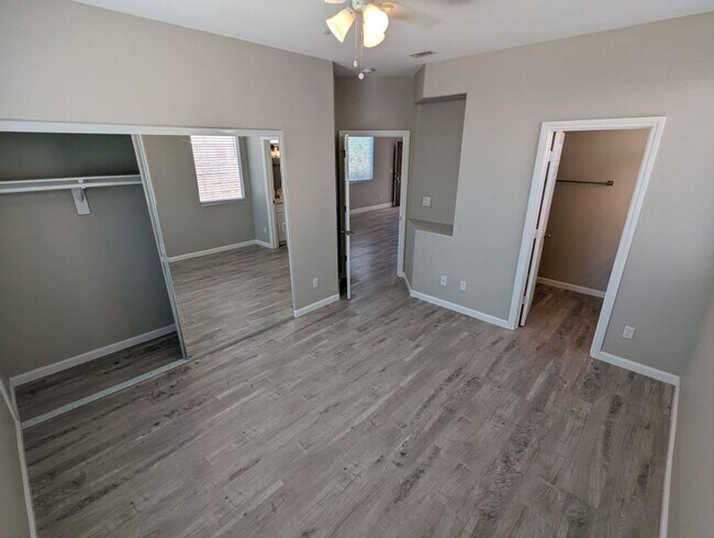 Building Photo - 10957 Napa Ridge Dr