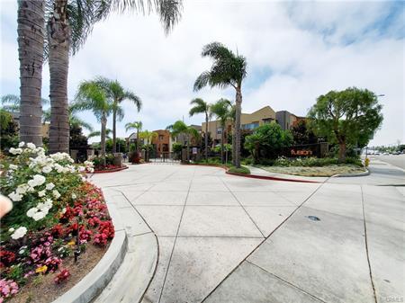 Building Photo - 5401 W 149th Plz