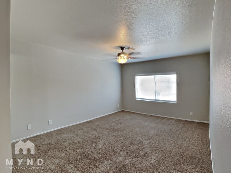Building Photo - 2835 Floral Peak Dr