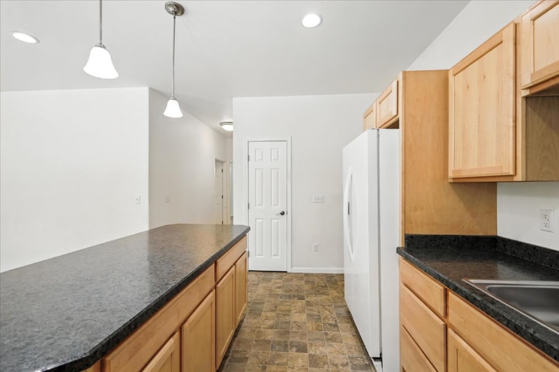 Building Photo - 6101 Lombard Cir