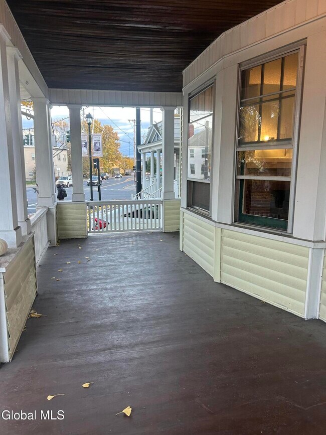 Building Photo - 1204 19th St