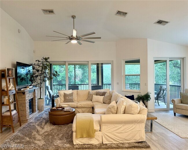 Building Photo - 1252 Rialto Way