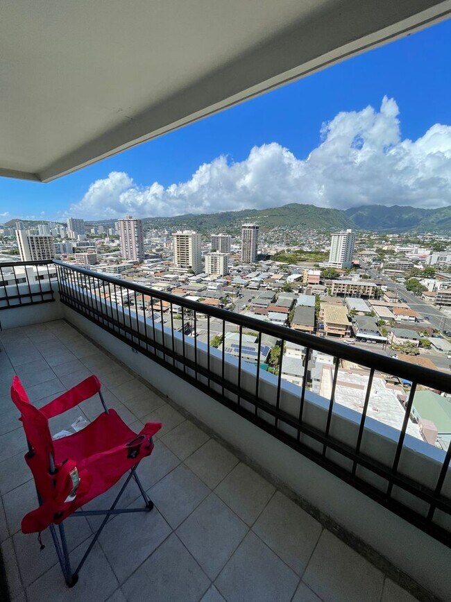 Building Photo - 2 Bed 2 Bath 1 Parking at Marco Polo Apart...
