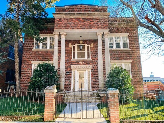 Building Photo - 518 NW 12th St