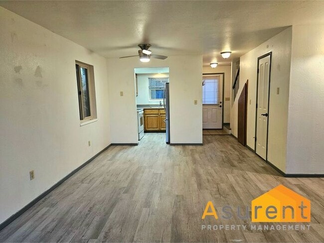 Building Photo - Charming 2-bedroom, 1.5-bathroom Ashland home