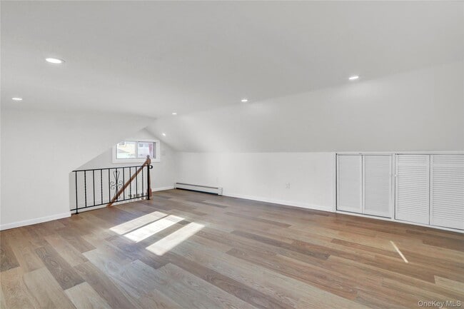 Building Photo - 70 Orchard Pl