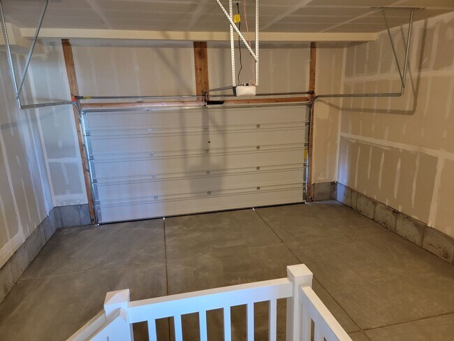 Building Photo - BRAND NEW Gorgeous Magna Townhomes!!!