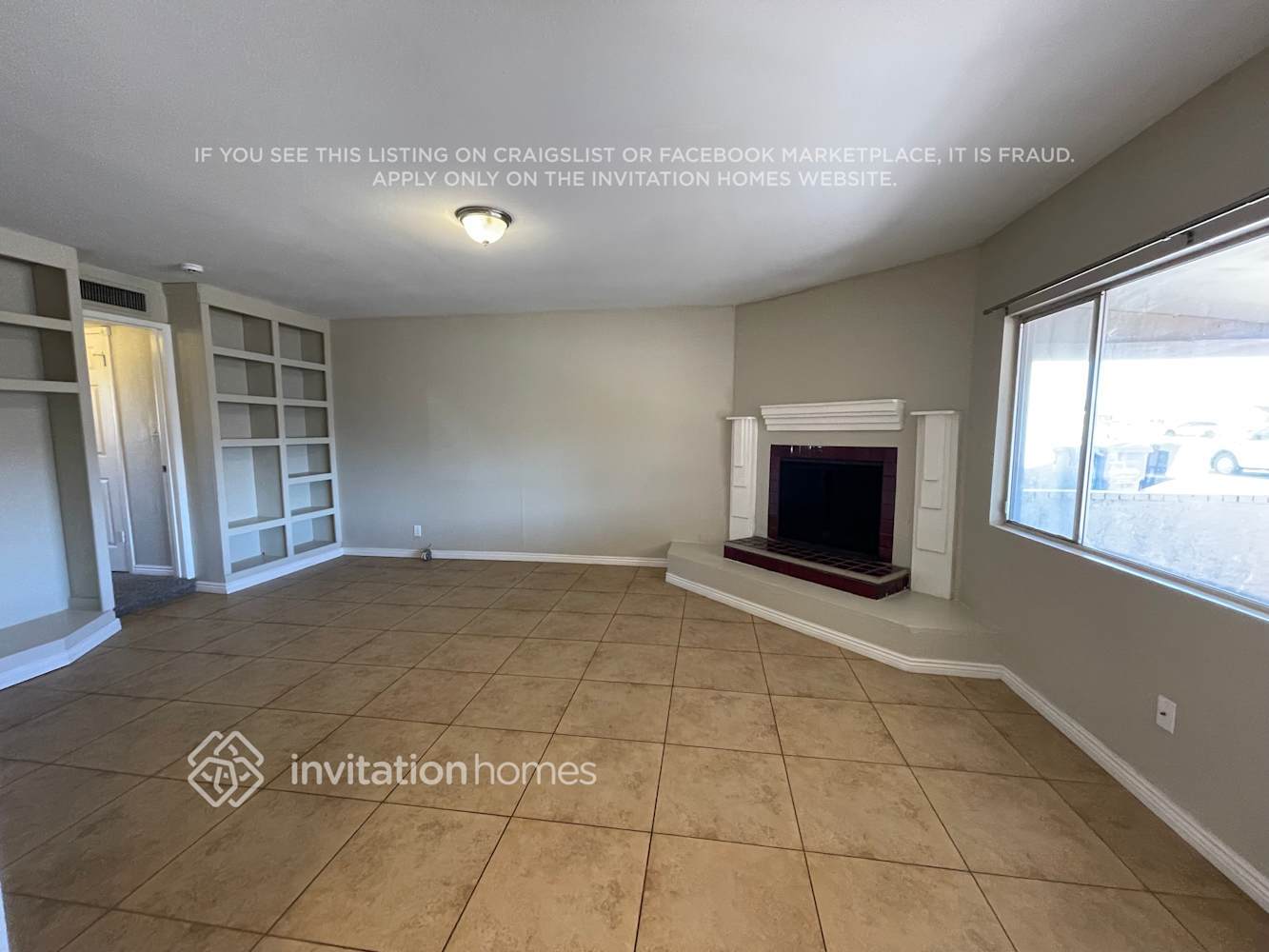 Building Photo - 3416 W Poinsettia Dr