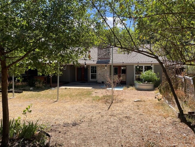 Building Photo - 2404 N Shields Dr