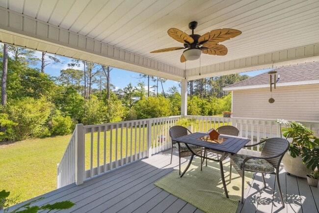 Building Photo - Beautiful home in a quiet neighborhood loc...