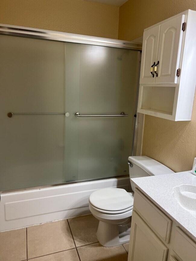 Building Photo - All Appliances