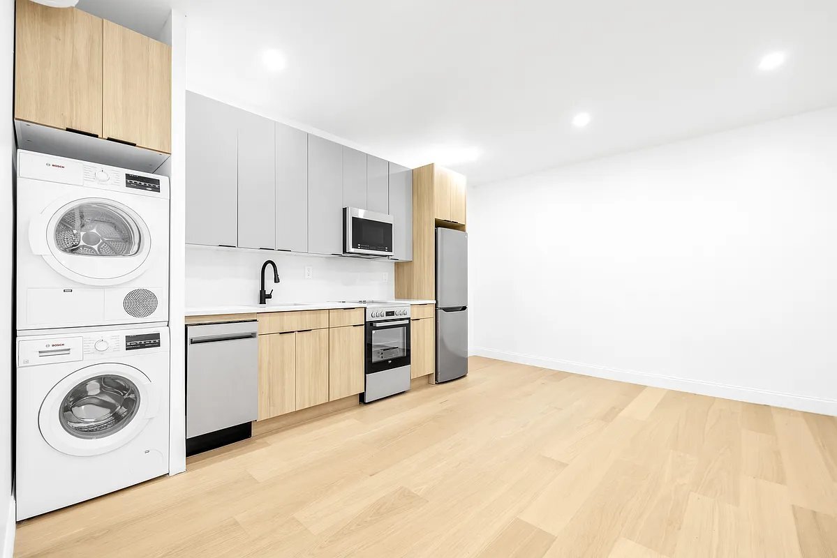 Building Photo - 107 First Avenue