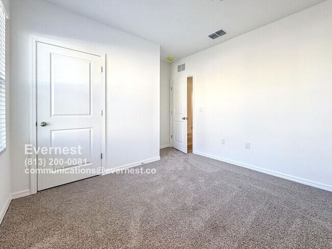 Building Photo - Beautiful 4-Bedroom Home with Modern Comfo...