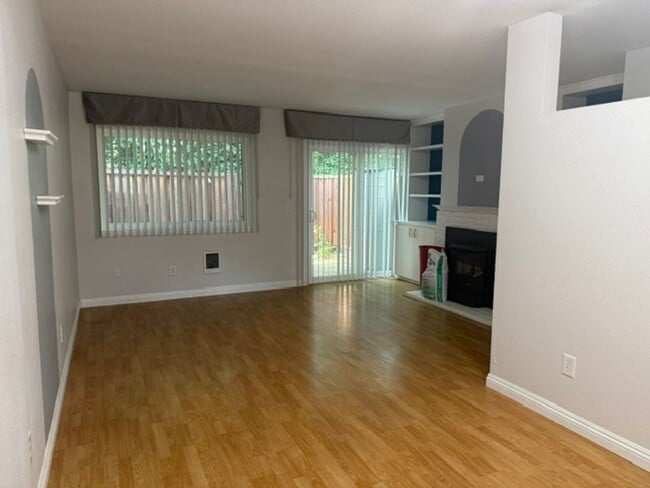Building Photo - Sonoma Racquet Club Circle ~ Gorgeous 2 Bedroom 1.5 Bath in Rohnert Park