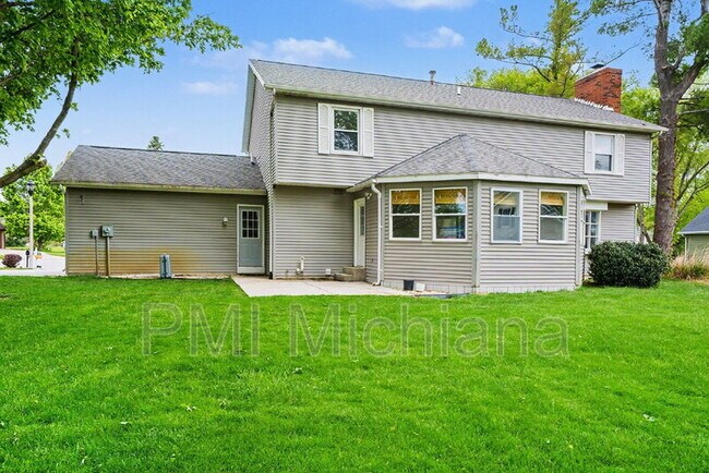 Building Photo - 15888 Muirfield Ct