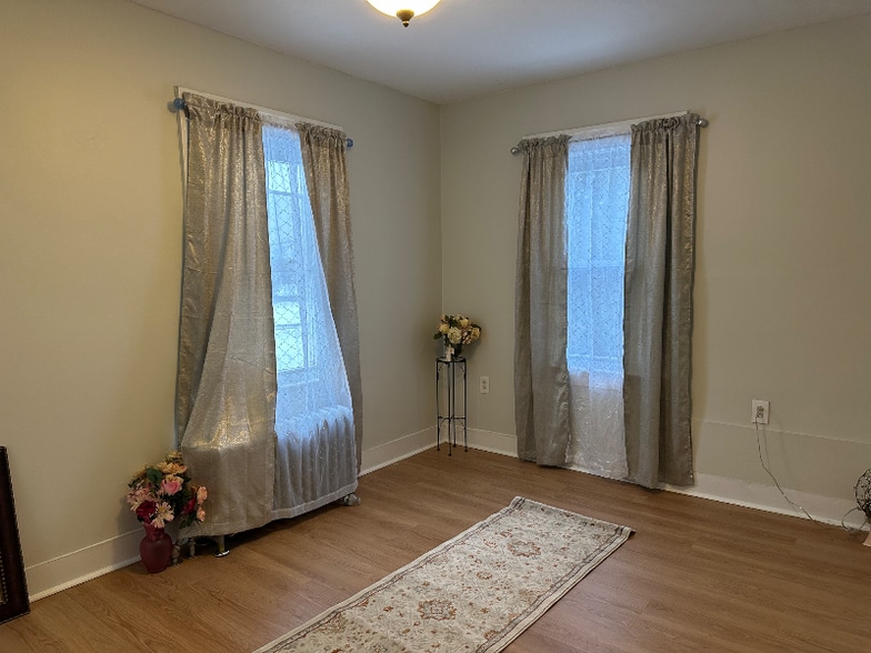 Building Photo - 269 N 1st Ave