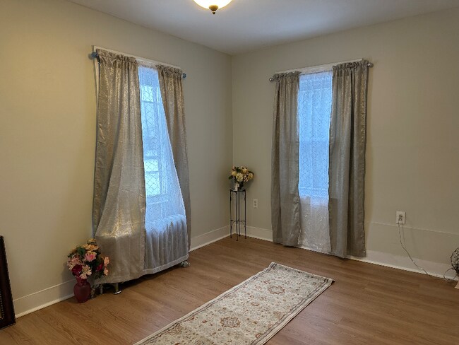 Building Photo - 269 N 1st Ave