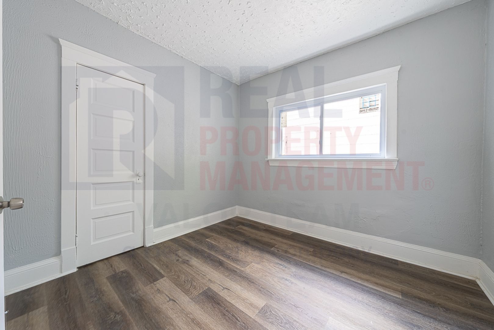 Building Photo - 2040 W 103rd St