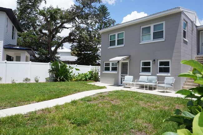 Primary Photo - 809 W Park Ave