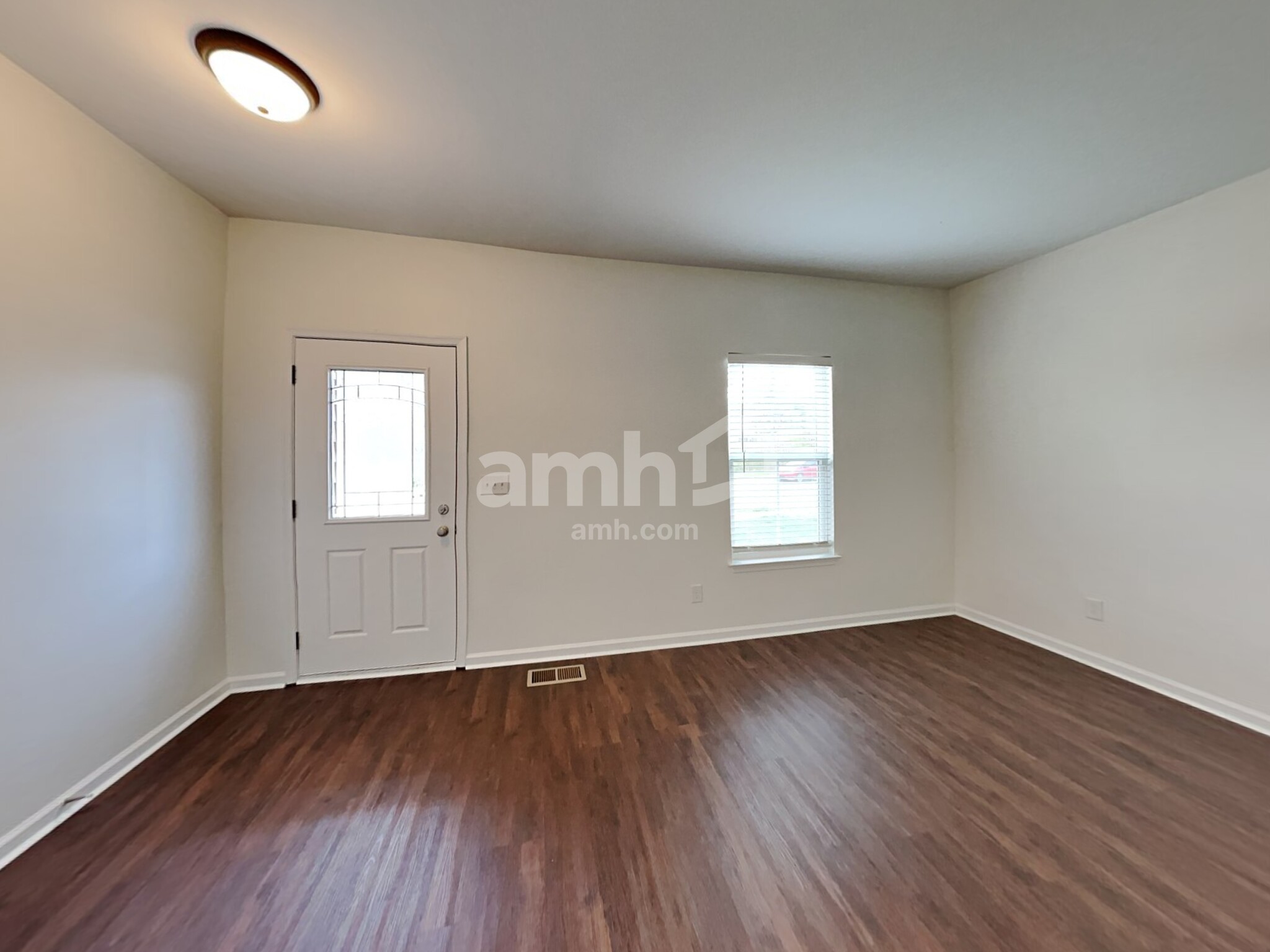 Building Photo - 7184 Kenyon Dr