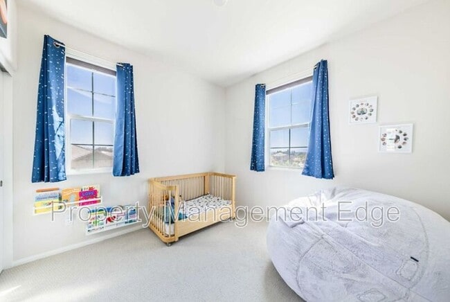 Building Photo - 40709 Melrose Dr