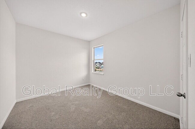 Building Photo - 10064 Mulhouse Dr