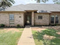 Building Photo - 4801 Shenandoah Dr