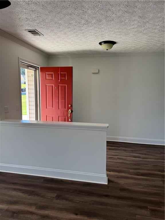 Building Photo - 8155 River Hill Commons Dr