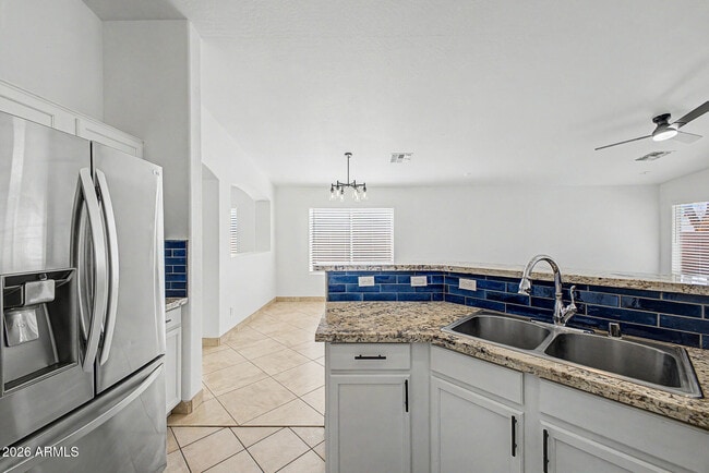 Building Photo - 15337 W Poinsettia Dr