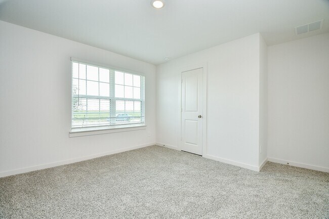 Building Photo - 30406 Canterbury Flds Dr