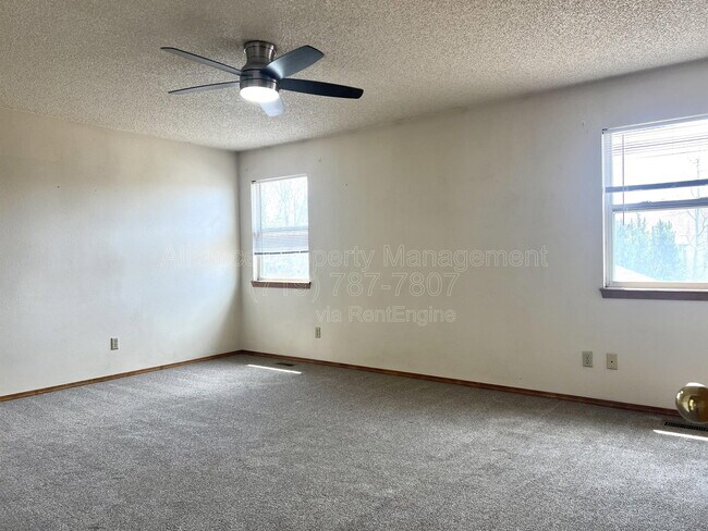 Building Photo - 6436 Peak Vista Cir