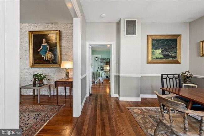 Building Photo - 6 E Cecil St