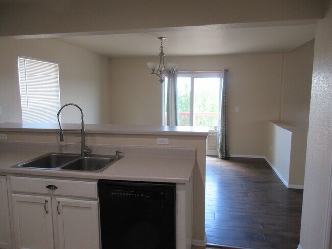 Building Photo - 7601 Duck Hawk Pl