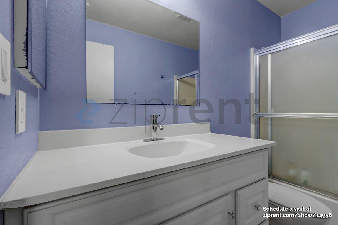 Building Photo - 2110 Alexander Way
