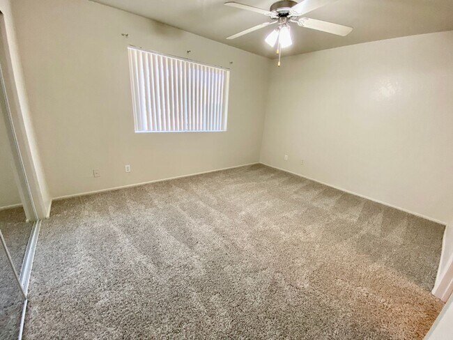 Building Photo - 3 Bedroom 2 Bathroom in Scottsdale