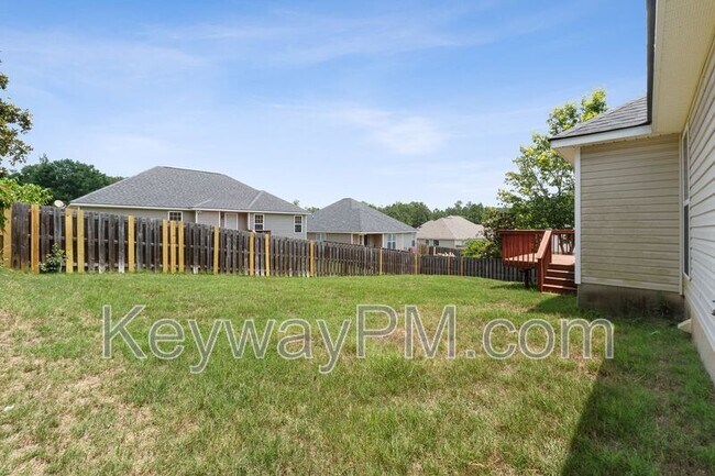 Building Photo - 304 Elbrus Way