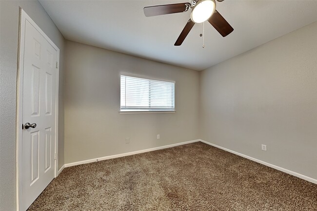 Building Photo - 2730 Longleaf Pines Ln