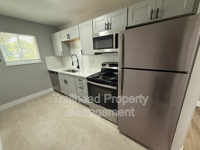 Building Photo - 2316 W 47th Ave
