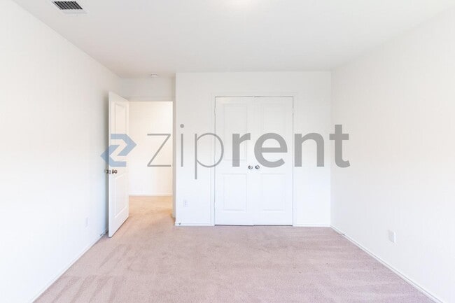 Building Photo - 500 Arnage Dr