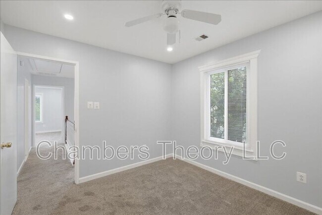 Building Photo - 2988 Borge St