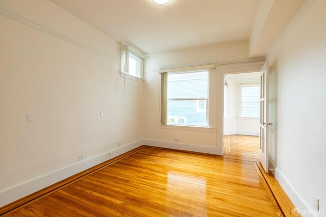 Building Photo - 1301 4th Ave