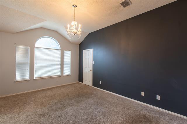 Building Photo - 3713 Pinetree Dr