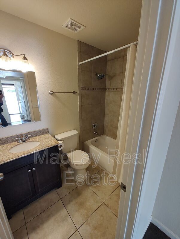 Building Photo - 17202 N 37th St