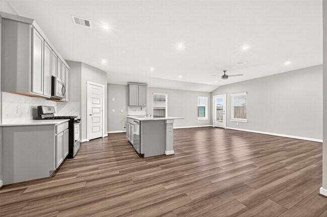 Building Photo - 3919 Sparkman Ln