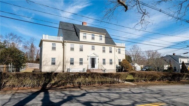 Building Photo - 118 Ruggles Ave