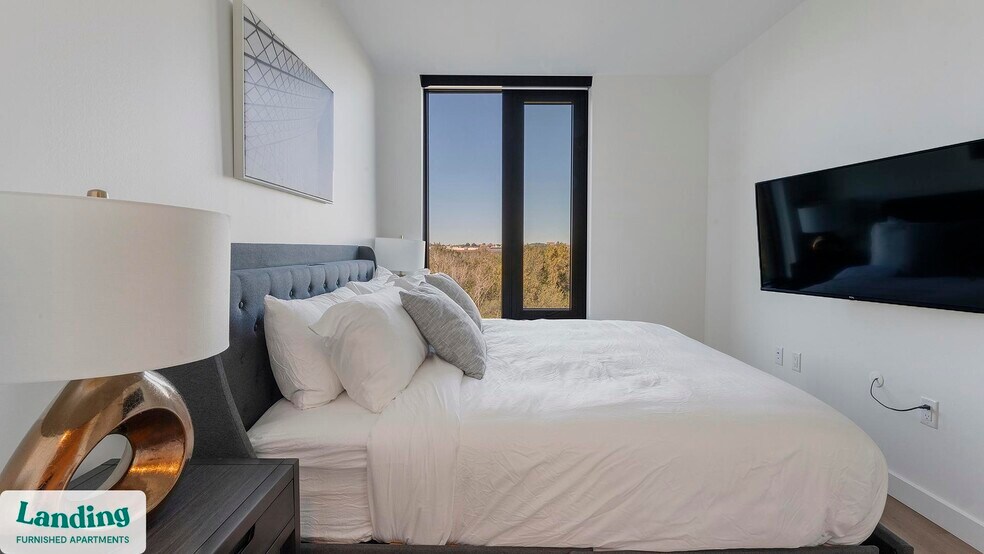 Building Photo - 632 Howard Rd SE