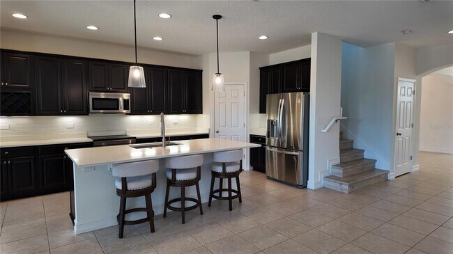 Building Photo - 8764 Lookout Pointe Dr