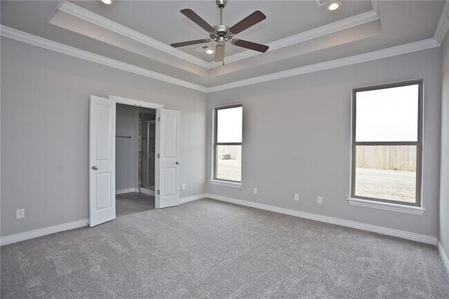 Building Photo - 1004 Taylor